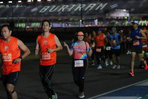 BIB: 70106, 70535, 22093, 29098
                            <button type="button" onclick="openModal(11485572)" class="btn btn-primary btn-sm float-right btn-popup" data-toggle="modal" data-target=".modal-high-quality">
                        <i class="fas fa-shopping-cart"></i> Add to Cart
                    </button>
                                            <button type="button" onclick="isThisMe(11485572, true)" class="btn btn-success btn-sm float-right btn-popup btn-isme hidden" data-toggle="tooltip" data-placement="bottom" title="นี่คือรูปของคุณใช่ไหม คลิกที่นี่เพื่อเอาเข้าอัลบั้ม">
                        <i class="fas fa-plus"></i> Add to album
                    </button>
                    <button type="button" onclick="isThisMe(11485572, false)" class="btn btn-warning btn-sm float-right btn-popup btn-isnotme hidden">
                        <i class="fas fa-ban"></i> Remove from album
                    </button>